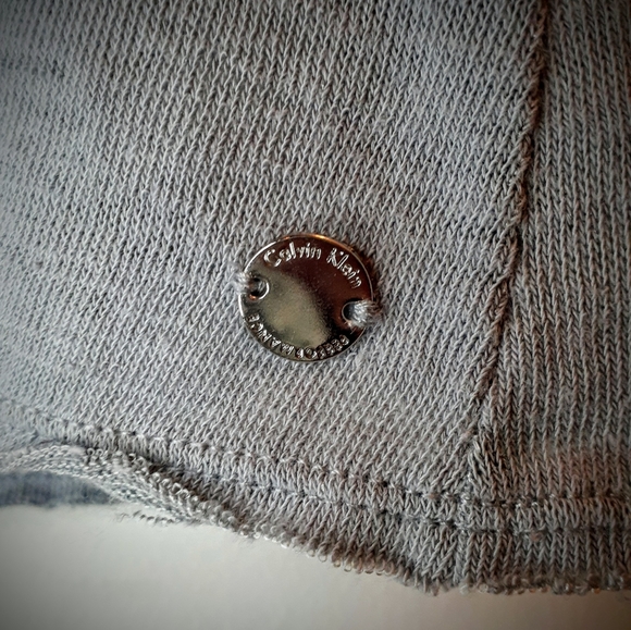 Calvin Klein Performance Quick Dry Women's Top - Picture 3 of 4